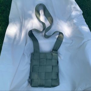 Vintage Green Harvey’s Seatbelt Messenger Bag